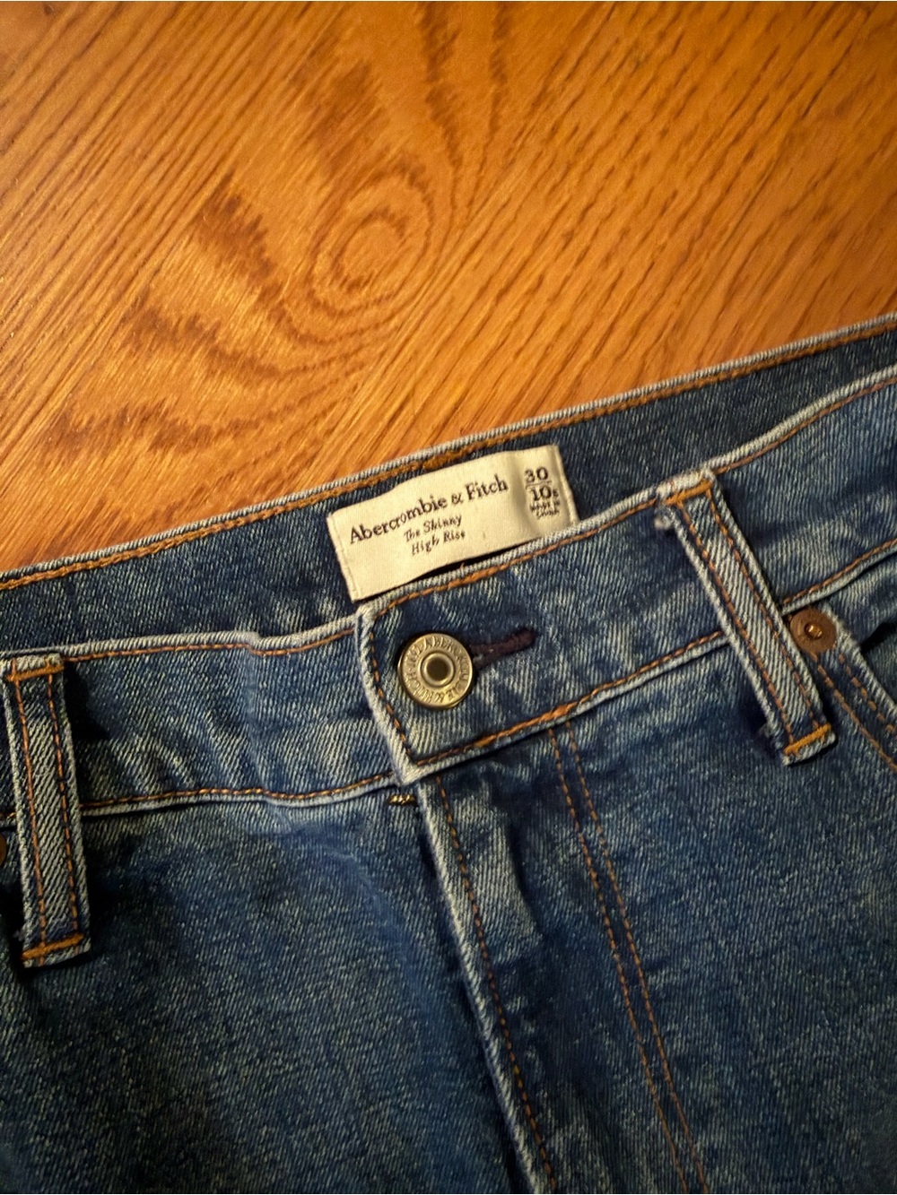 Abercrombie & Fitch Women’s Distressed Skinny Jeans in Blue - Picture 2 of 6